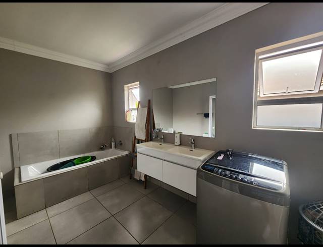 3 BEDROOM TOWNHOUSE FOR SALE IN ARCON PARK
